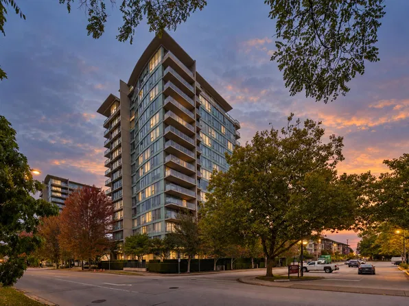 5088 Kwantlen St #808, Richmond, BC V6X 4K5