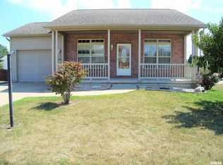 318 S Sandyshores Dr, Chillicothe, IL 61523