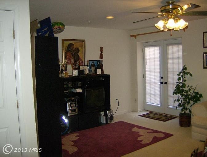 1st image of 214 Edge Creek Ln