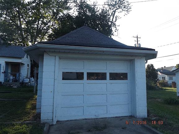 2nd image of 104 W Madison St