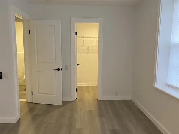 1024 Clinton Street image 6 of 17