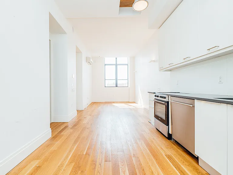 17 Monitor St #2B — Photo 8