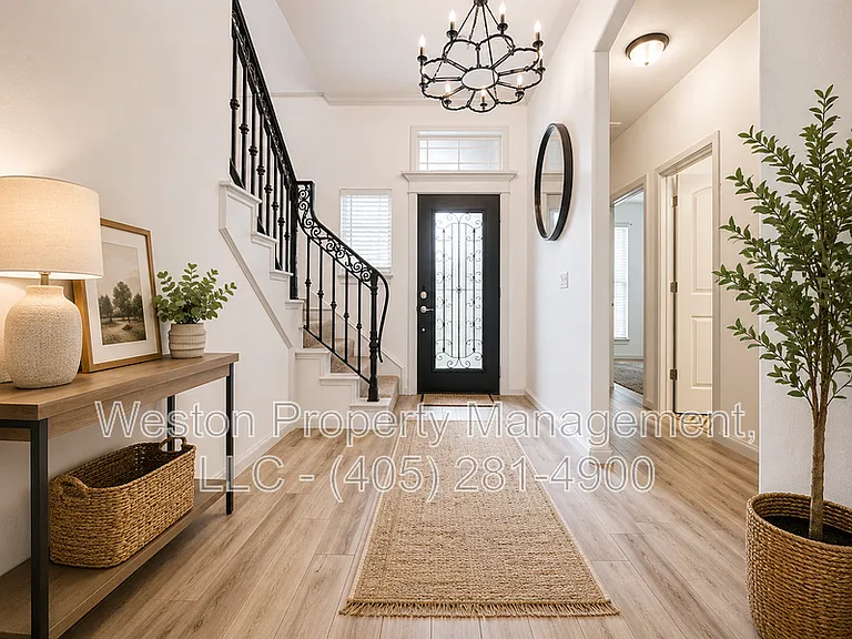 300 SW 171st St — Photo 3
