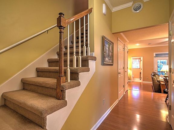 4th image of 39 Oak Leaf Cir #0