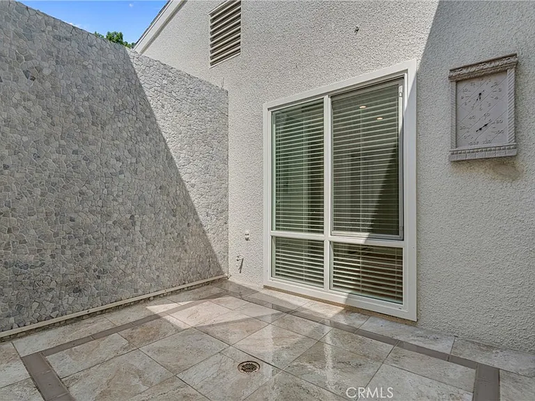479 Calle Cadiz #B — Photo 20