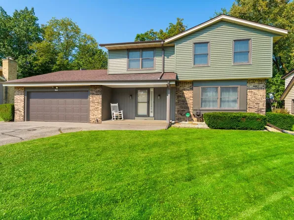 3565 South Oakdale DRIVE, New Berlin, WI 53151