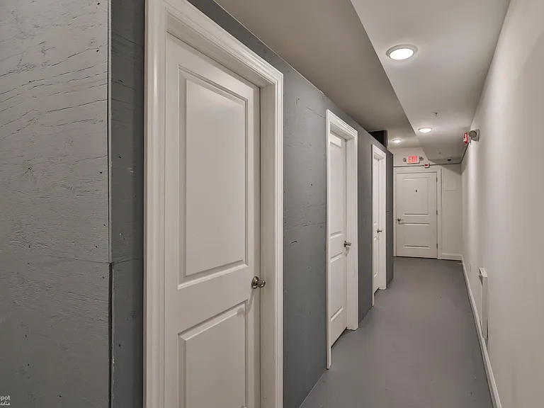 1503 Main St #J — Photo 19