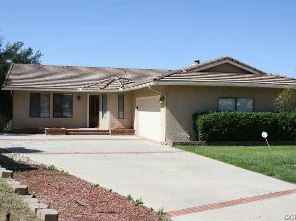 23617 Big Butte Dr, Canyon Lake, CA 92587