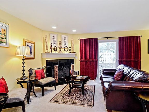 2nd image of 1790 W Ethans Glen Dr