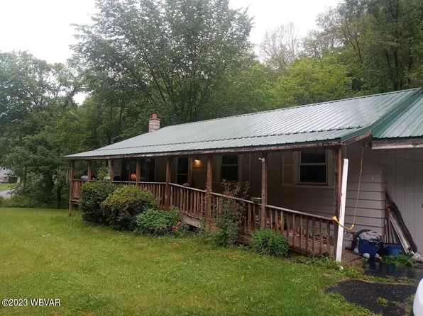 627 Sugar Run Rd, Mill Hall, PA 17751