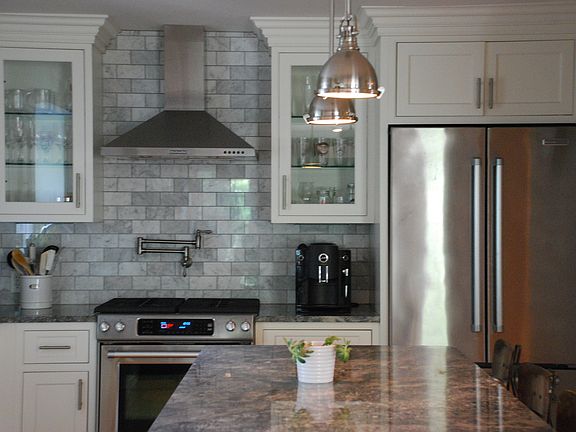 4th image of 1616 Forest View Dr
