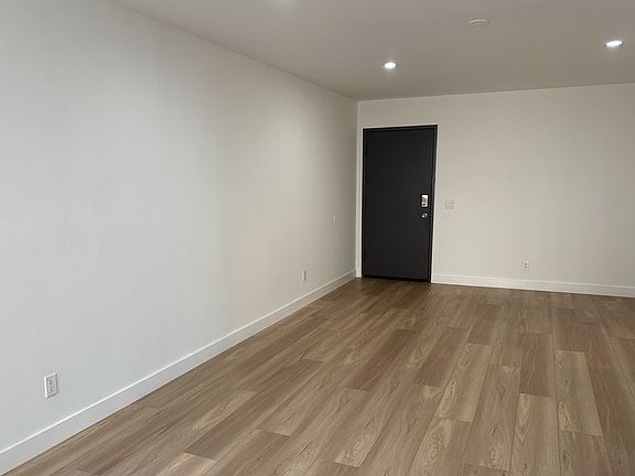 5th image of 8735 Variel Ave APT 108