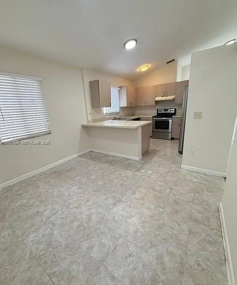 1034 W Jasmine Ln — Photo 8