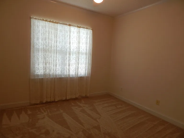 2109 Elderberry Dr — Photo 8