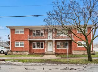 18302 Cowing Ct, Homewood, IL 60430