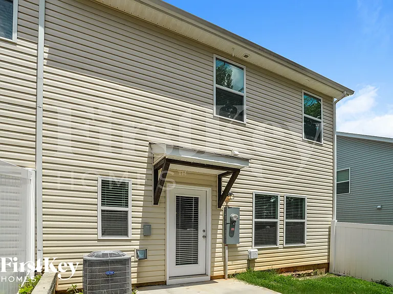 2058 Cypress Village Dr NW — Photo 17