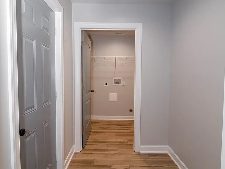 143 Reichard Dr — Photo 18