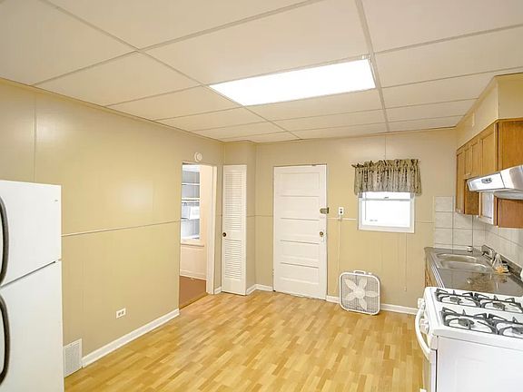 5th image of 1511 W Grand Ave