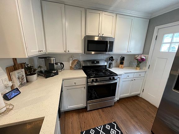 3rd image of 4508 Washington St
