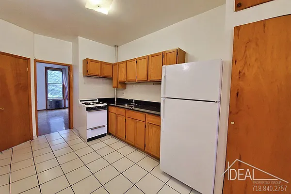 Rented by Ideal Properties Group | media 7