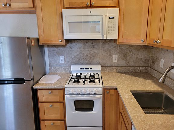 5th image of 940 W San Fernando St Unit 2