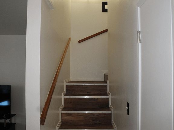 2nd image of 1762 Pentuckett Ave