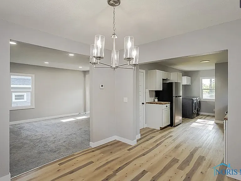 2242 Vaness Dr — Photo 9