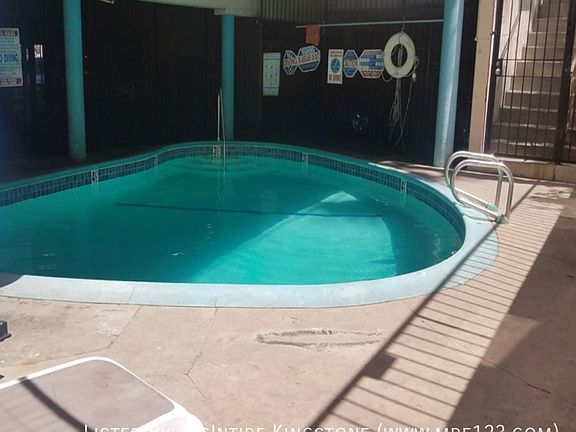 3rd image of 120 E Chestnut St APT 1