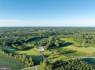 1025 Goodluck Rd, Kilmarnock, VA 22482