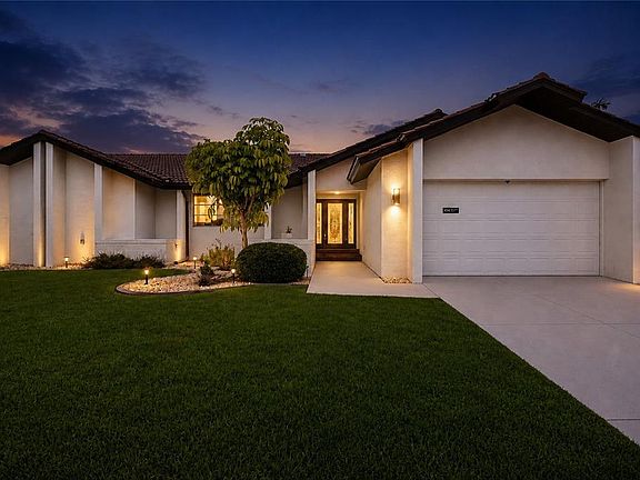 3rd image of 454 Monaco Dr