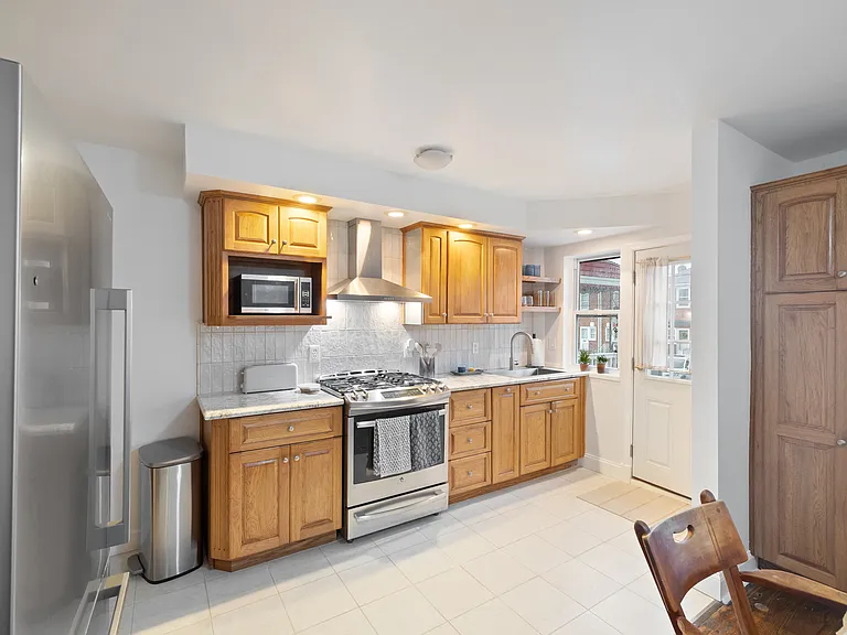 6834 Duluth Ave — Photo 7