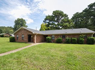 150 E Paces Dr, Athens, GA 30605