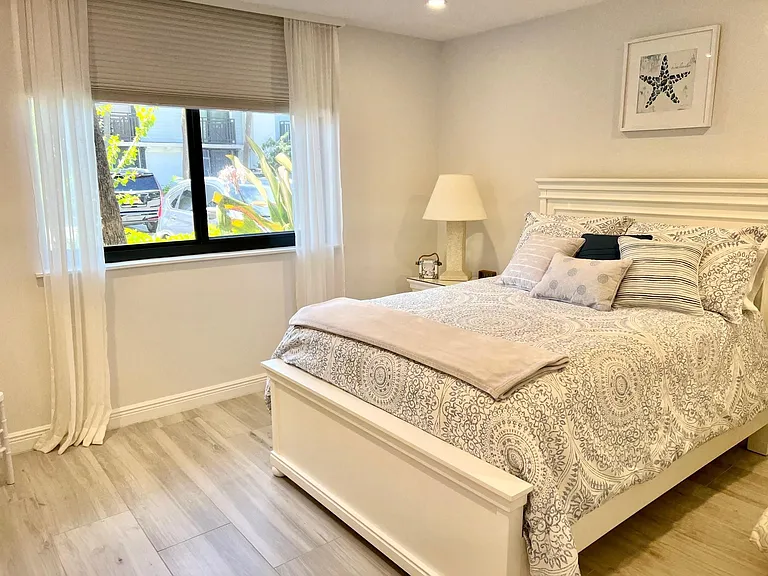 1556 S Ocean Ln #103 — Photo 5