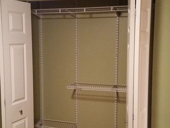 4th image of 6300 N Claremont Ave APT 1