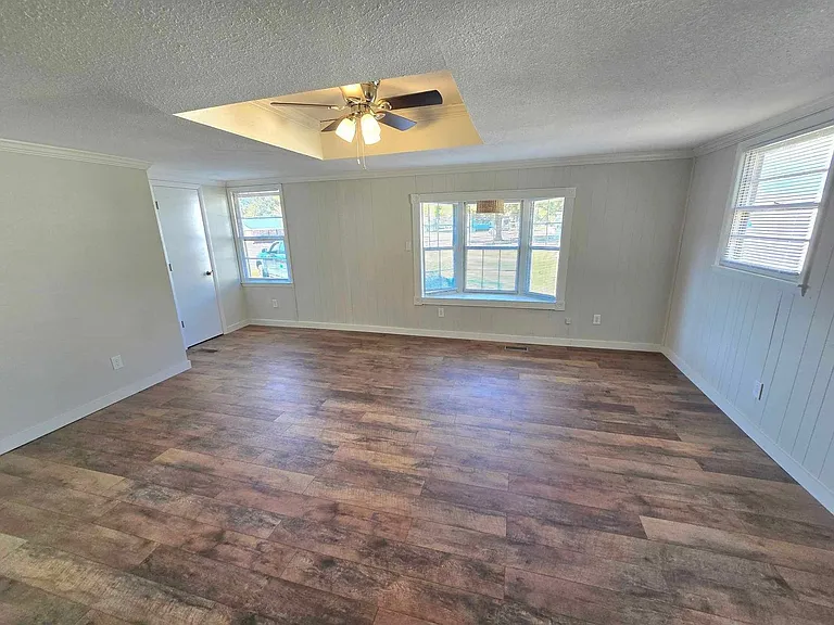 45 B St SW — Photo 5