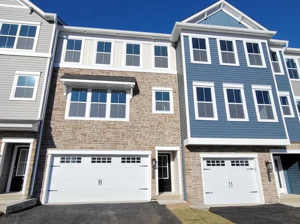 121 Higher Rock Ct, North Wales, PA 19454