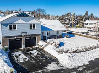 114 Essex Dr, Herring Cove, NS B3V 1H9