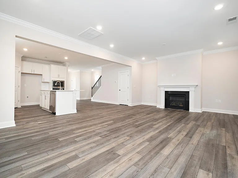 729 Cormiche Ln — Photo 11
