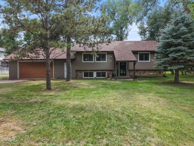 5903 Magnolia Dr, Bismarck, ND, 58503