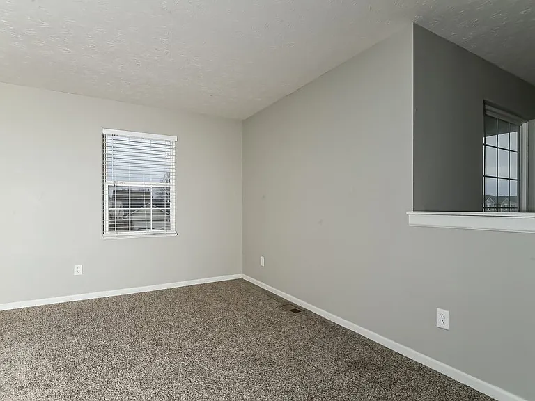 1396 Pencross Ln — Photo 11