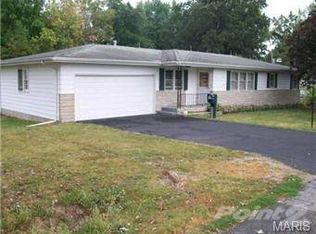 613 E Water St, Wellsville, MO 63384