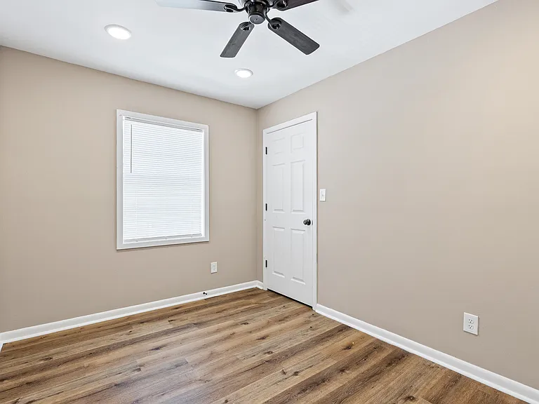 240 Josh Ln — Photo 18