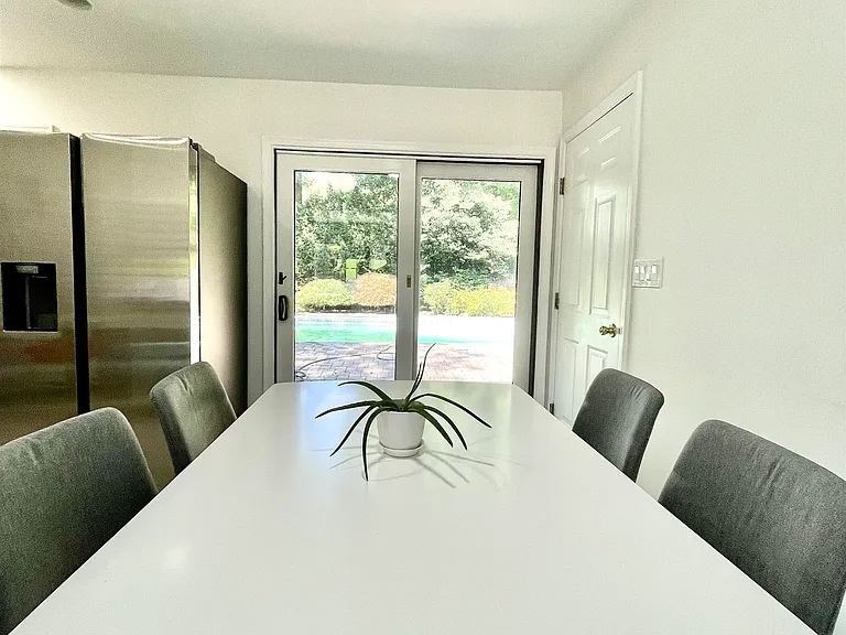 149 W Clinton Ave — Photo 10