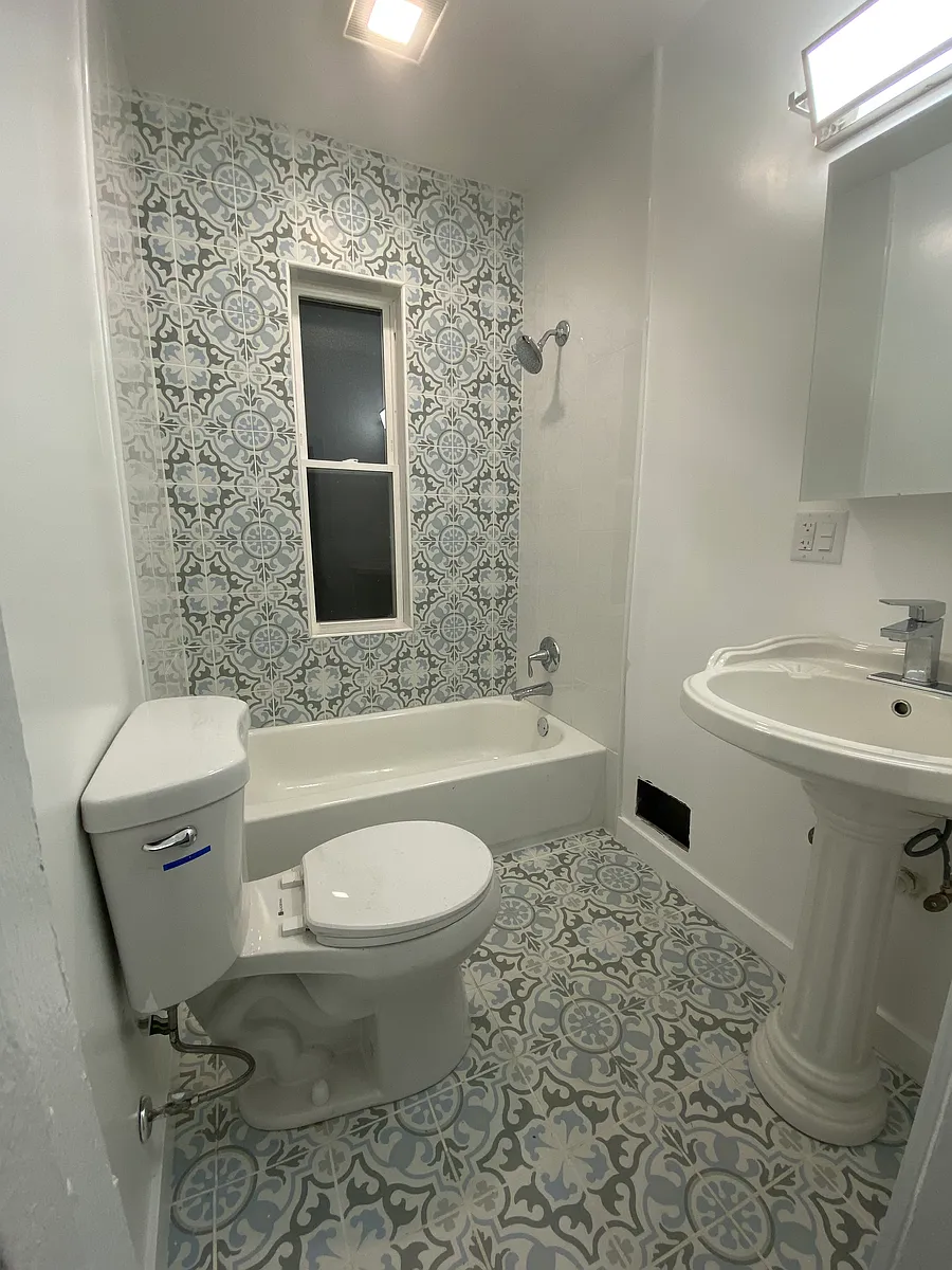 Bathroom - 12137 S Emerald Ave #2