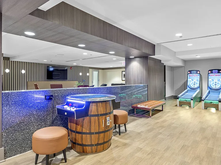 Game Room at The Elle Apartments in Chicago, IL 60605