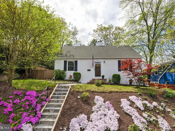 716 Upland Pl, Alexandria, VA 22314