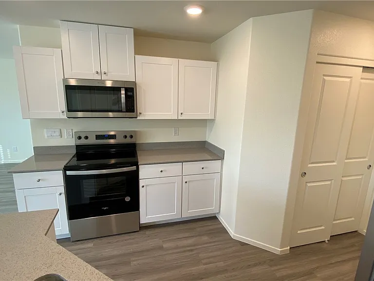 7850 Aurora Sky St — Photo 3