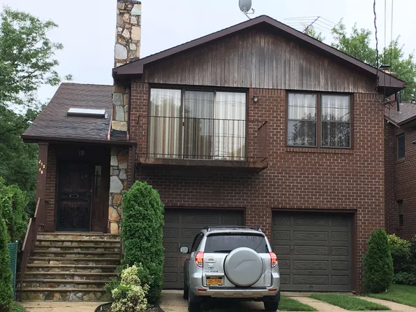 213-18 29th Avenue image 1 of 26