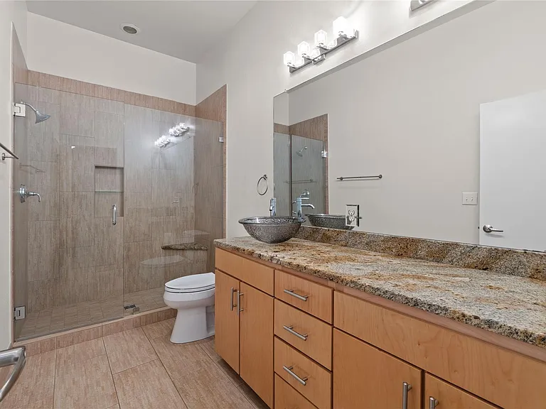 1702 S Lamar Blvd #9 — Photo 20