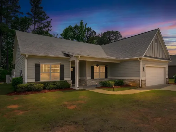 305 Countryside Cir, Calera, AL 35040